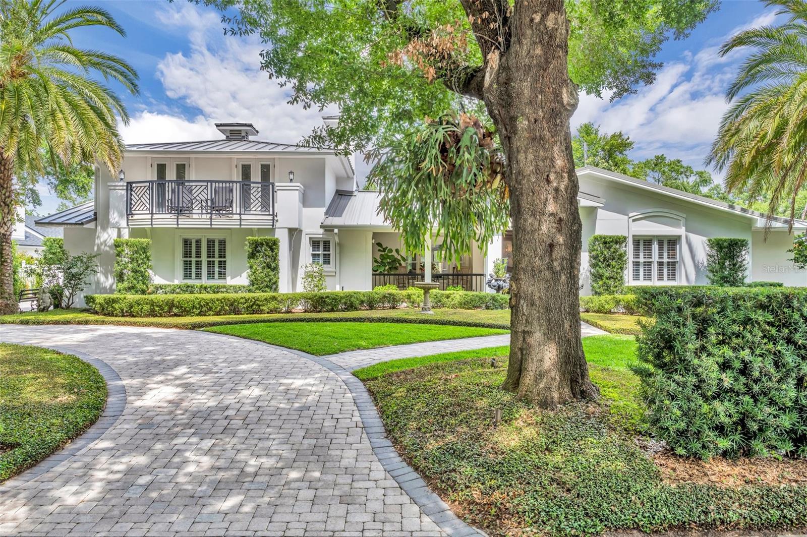 940 LINCOLN CIRCLE