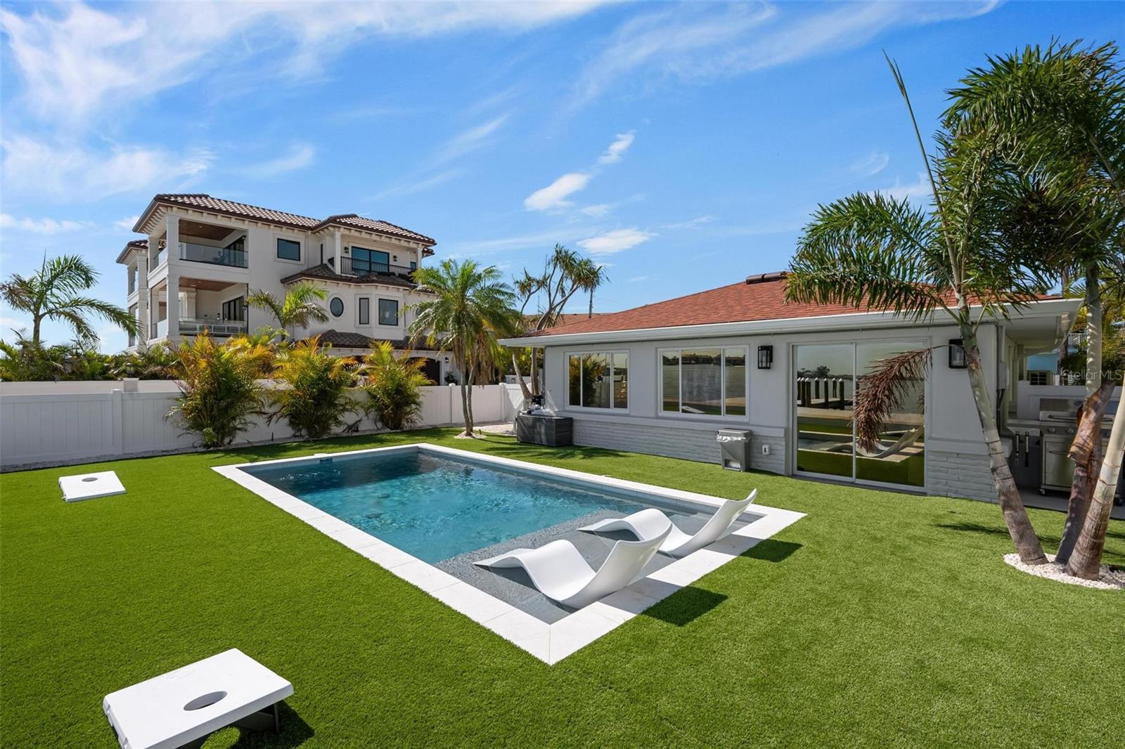 MIRA MAR - Residential