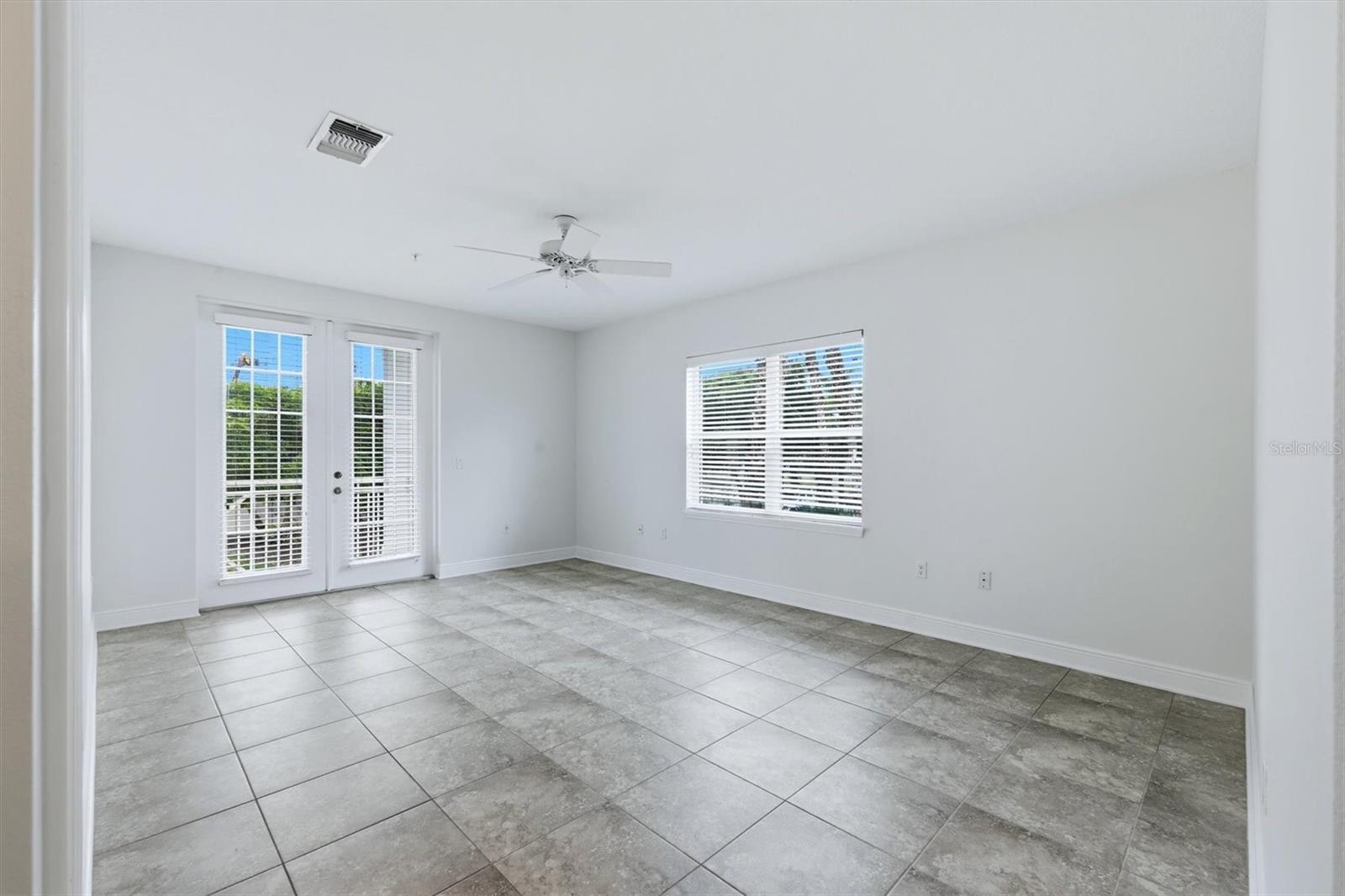 7720 34TH AVENUE W 101, BRADENTON, FL, 34209 4 7720 34TH AVENUE W 101