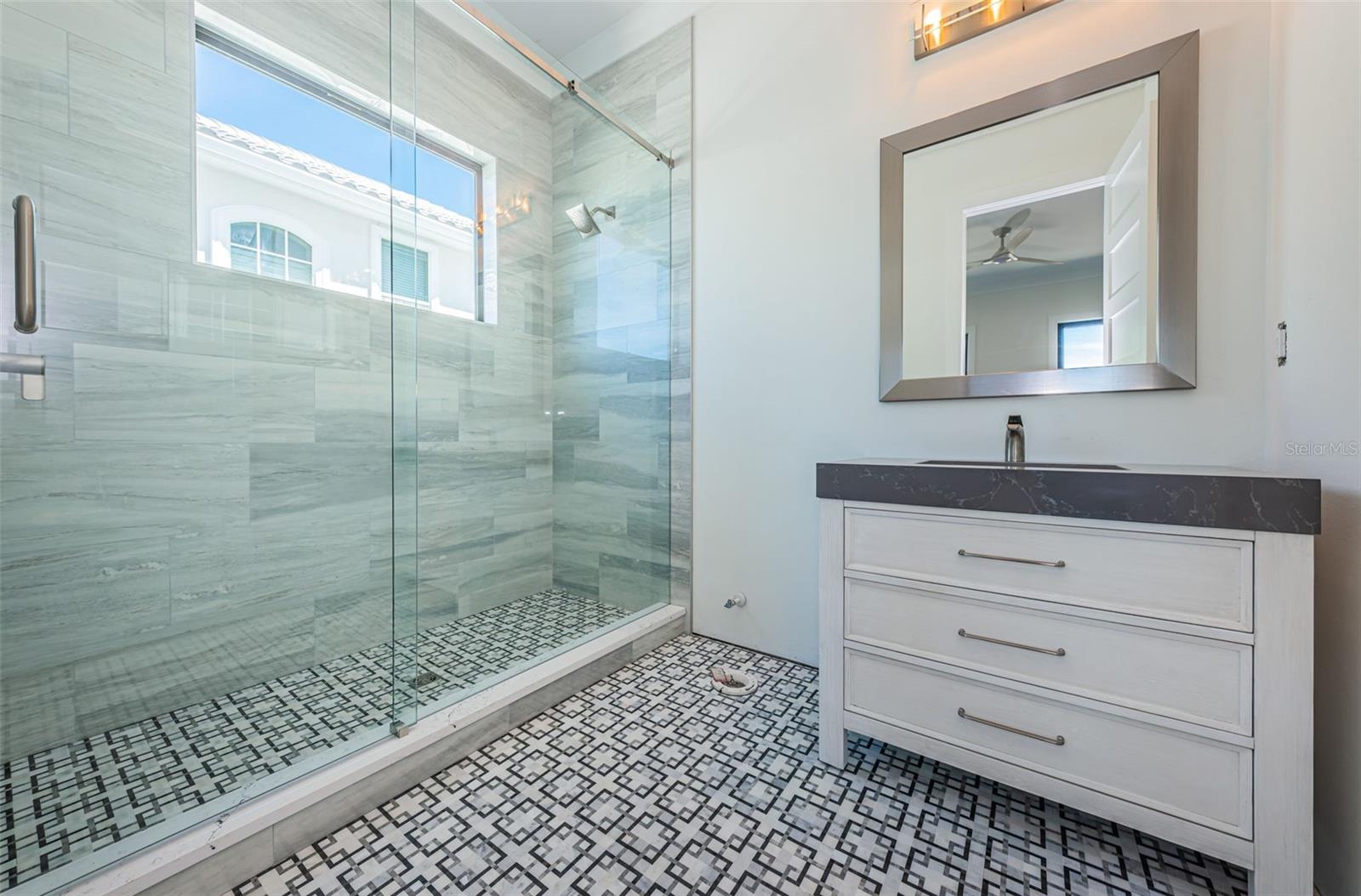 BELLEVUE ESTATES 7TH ADD - Residential