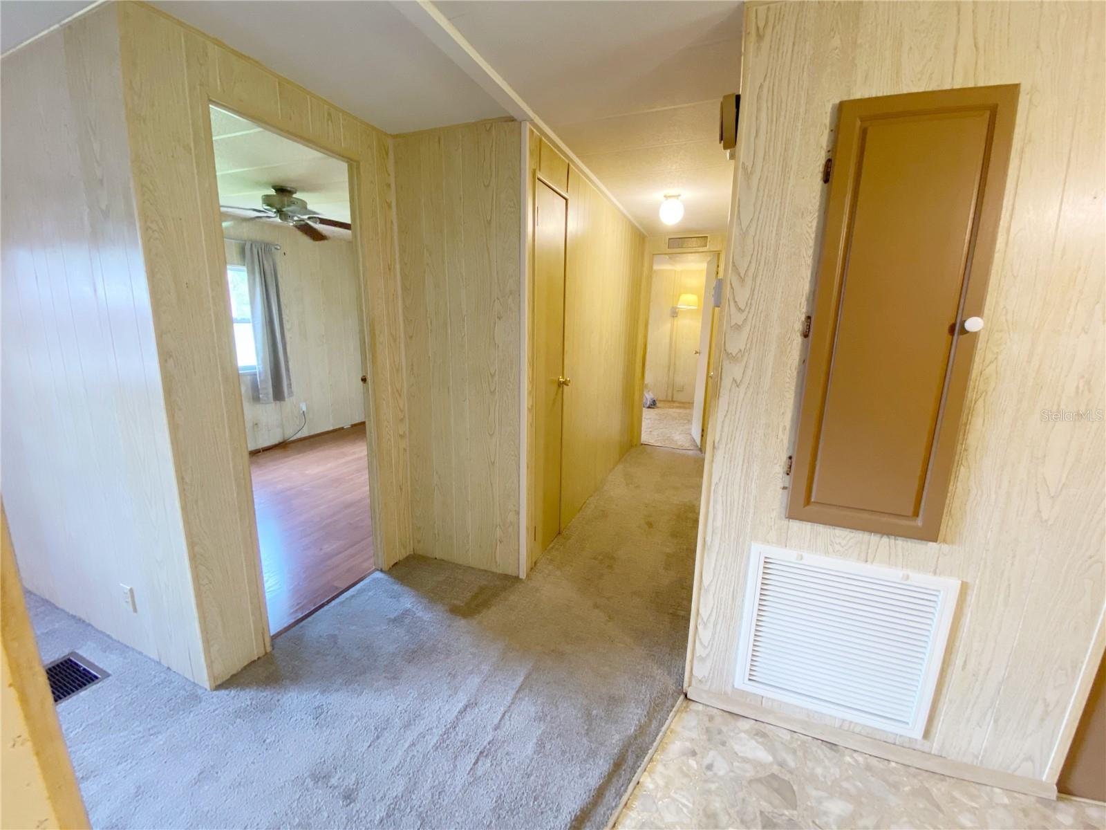 LADY LAKE OAK GROVE MOBILE HOME UNIT 01 - Residential