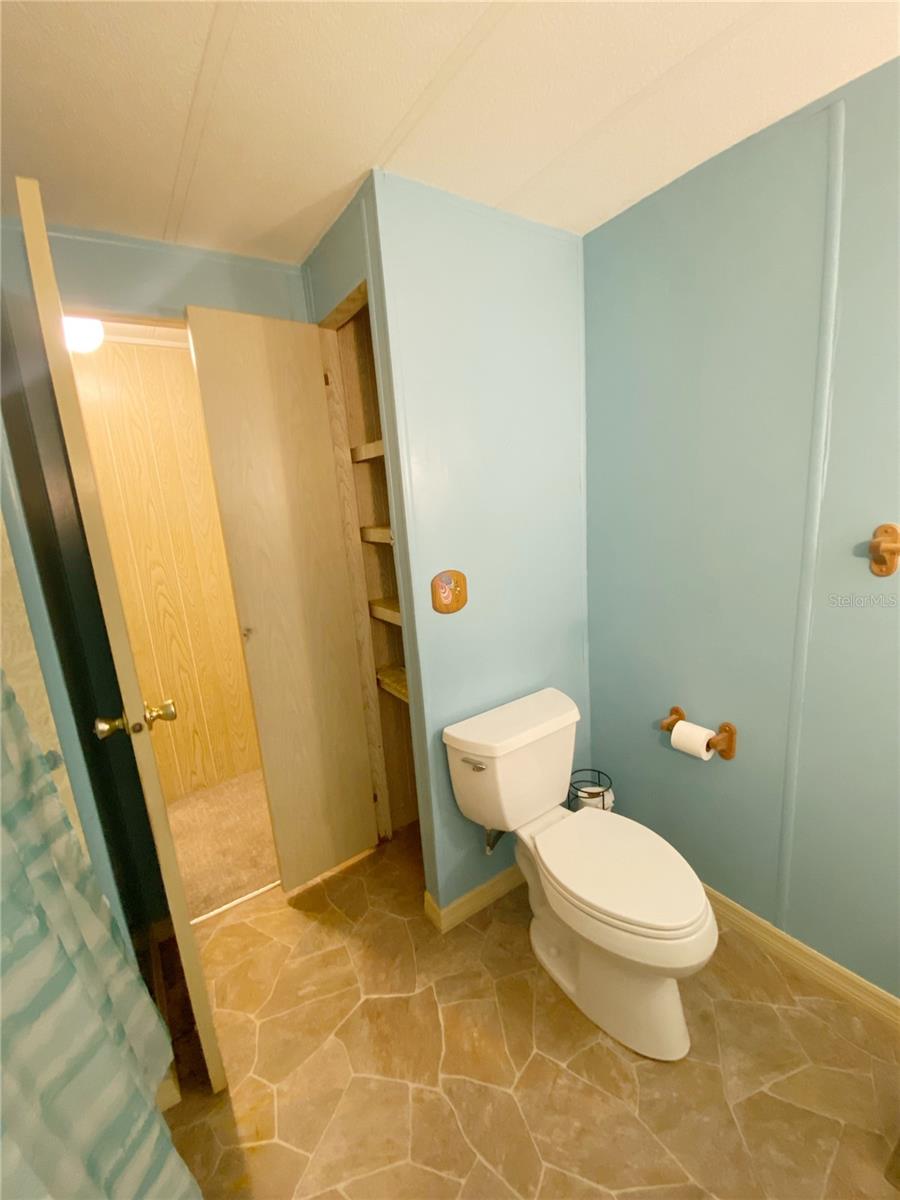 LADY LAKE OAK GROVE MOBILE HOME UNIT 01 - Residential