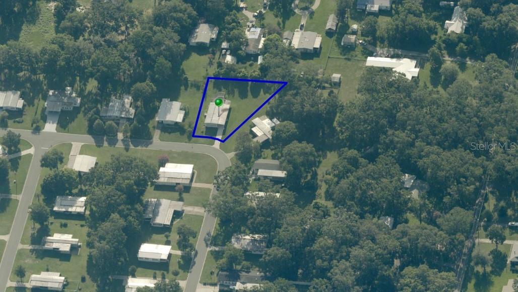 LADY LAKE OAK GROVE MOBILE HOME UNIT 01 - Residential