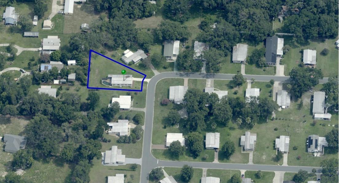 LADY LAKE OAK GROVE MOBILE HOME UNIT 01 - Residential