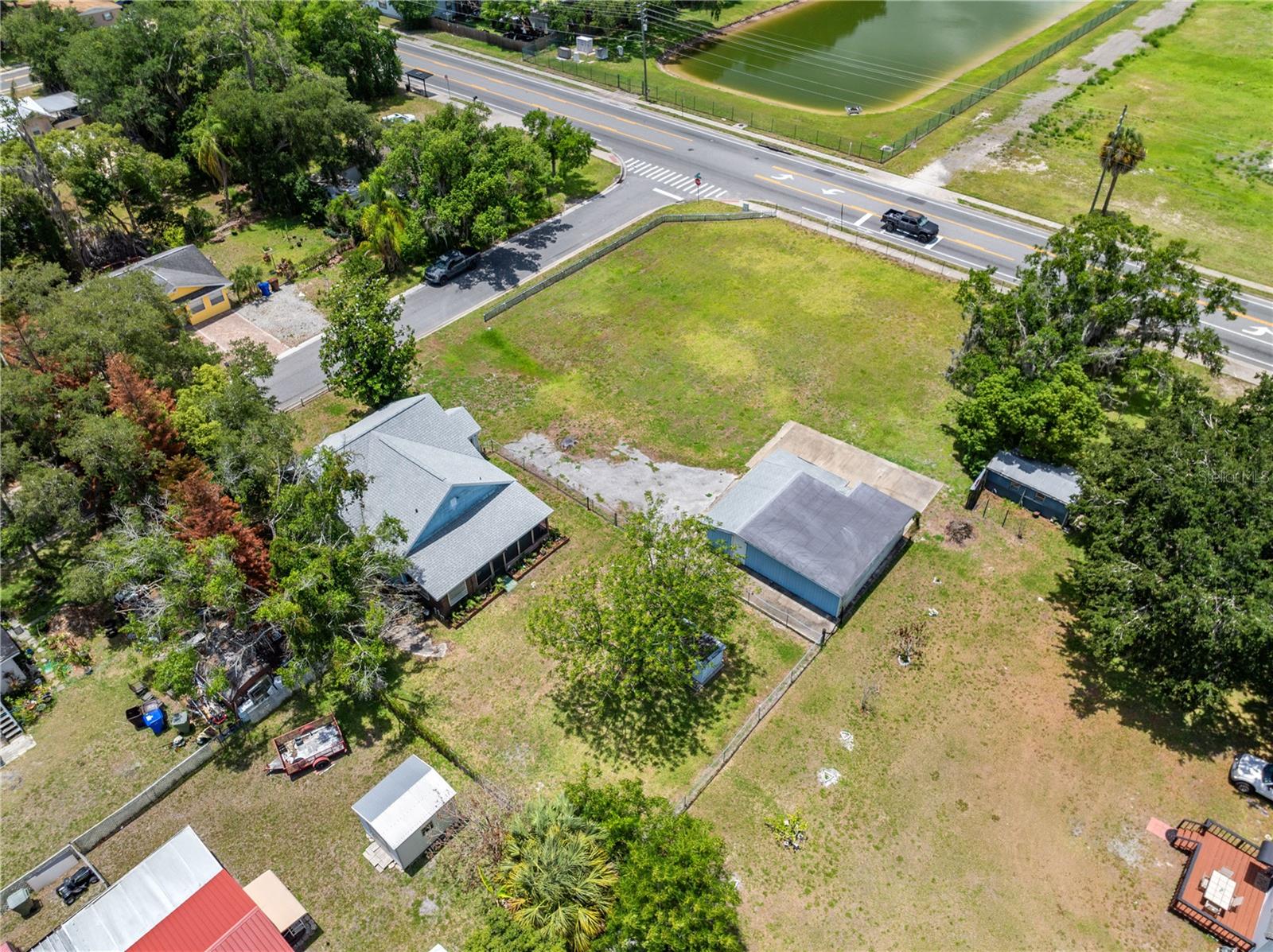 PINECREST - Residential