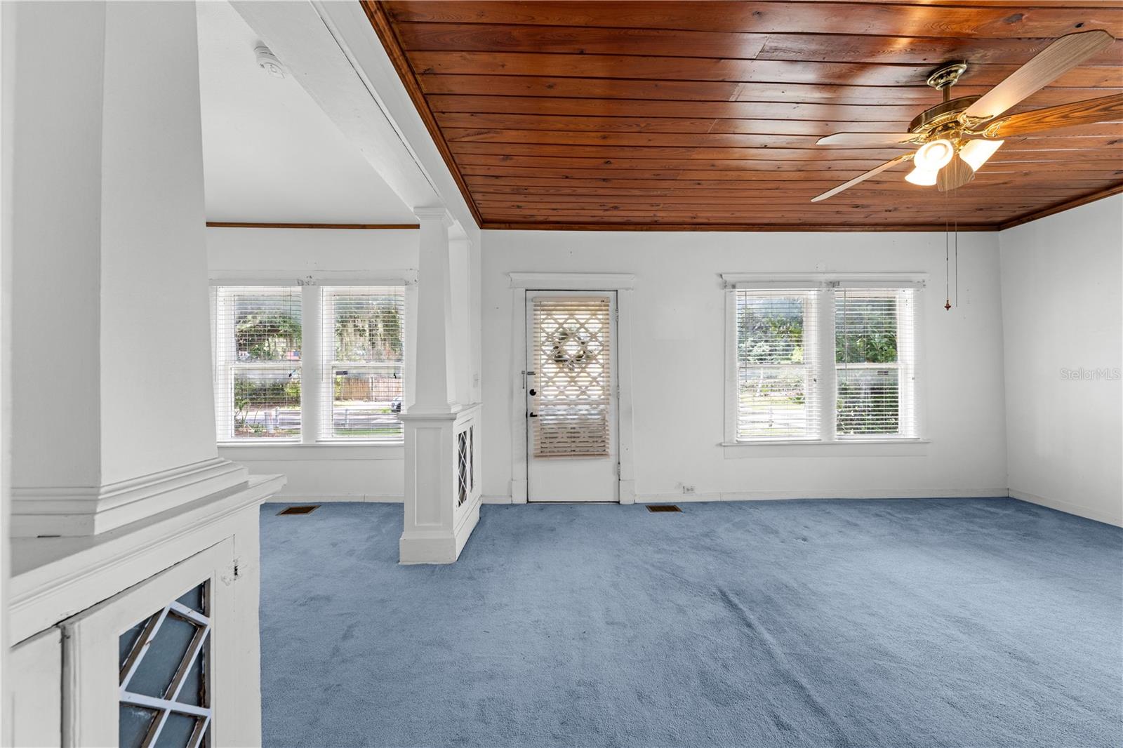 PINECREST - Residential