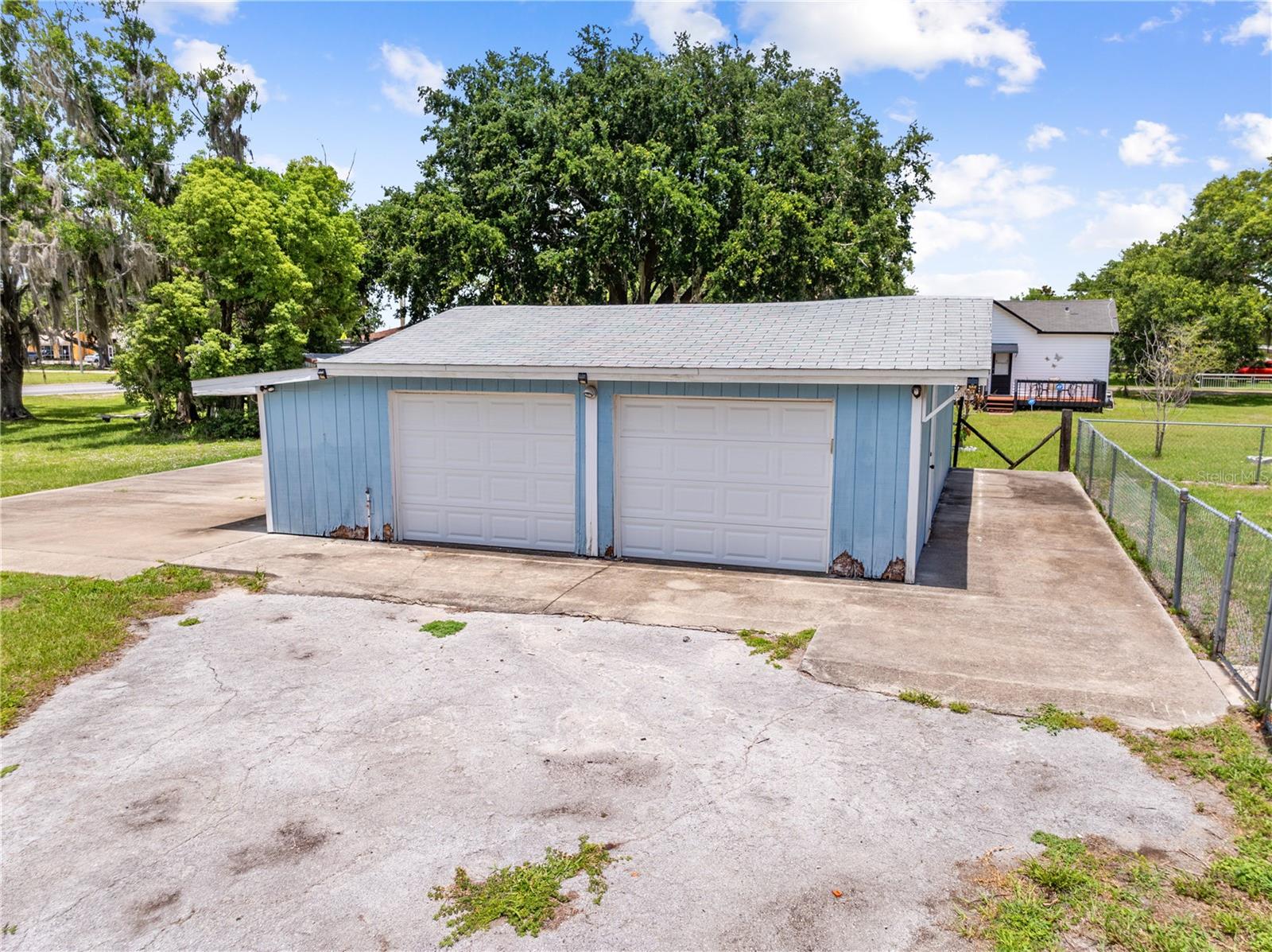 PINECREST - Residential
