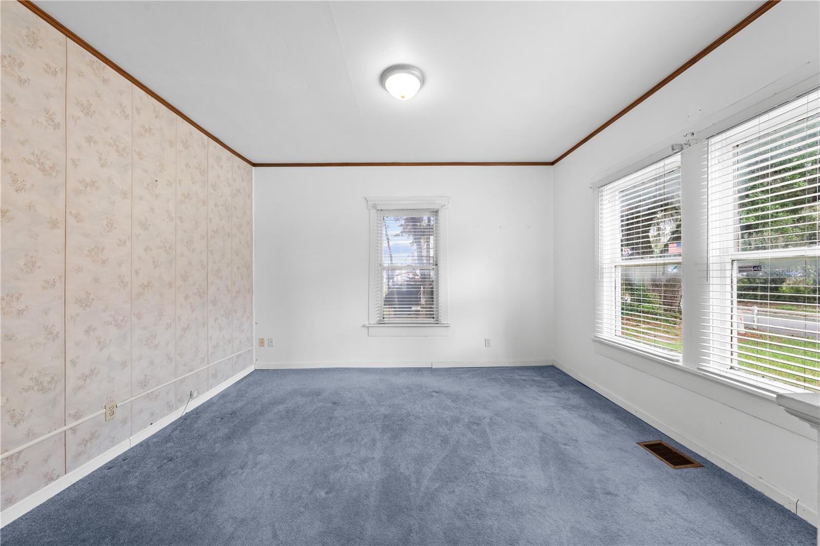 PINECREST - Residential