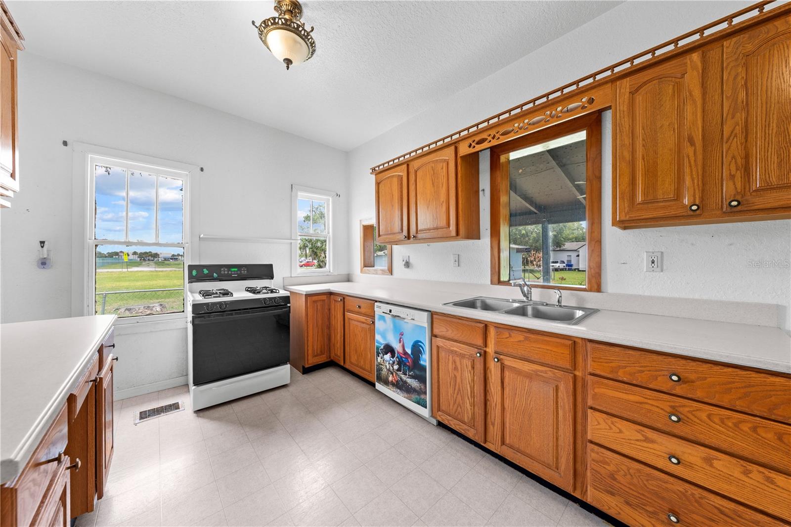 PINECREST - Residential