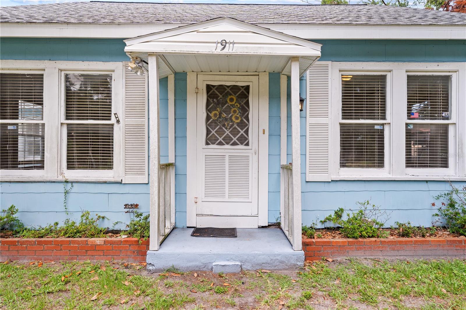 PINECREST - Residential