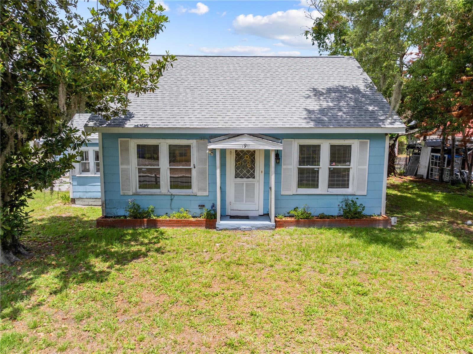 1911 VERONA STREET