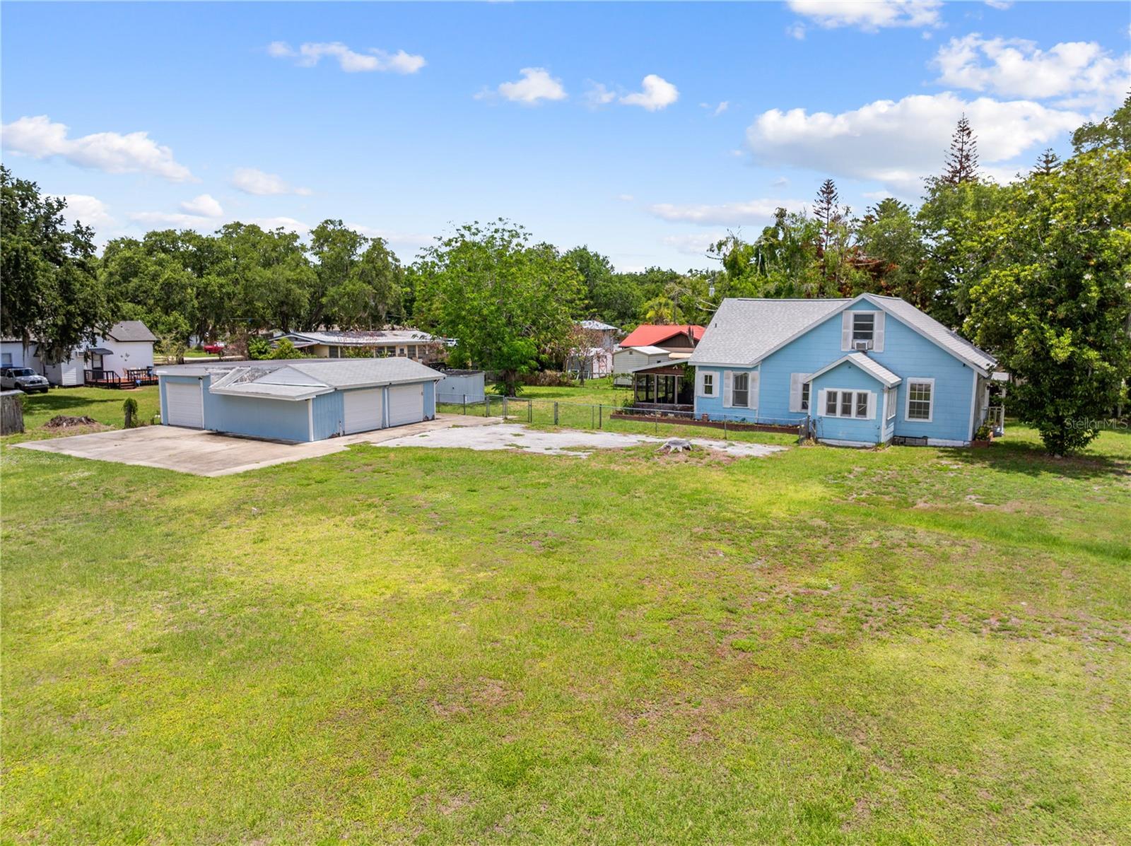 PINECREST - Residential
