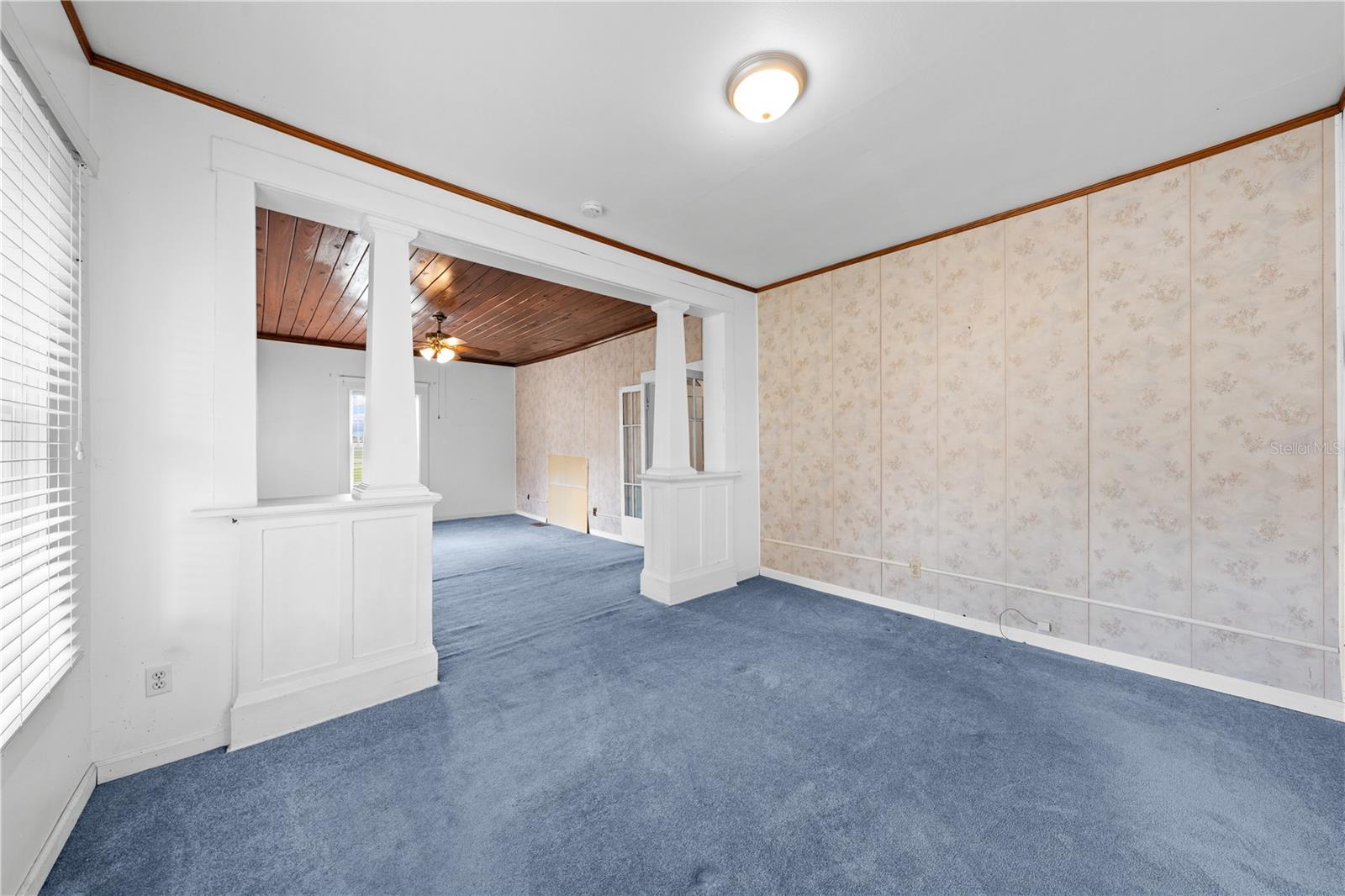 PINECREST - Residential