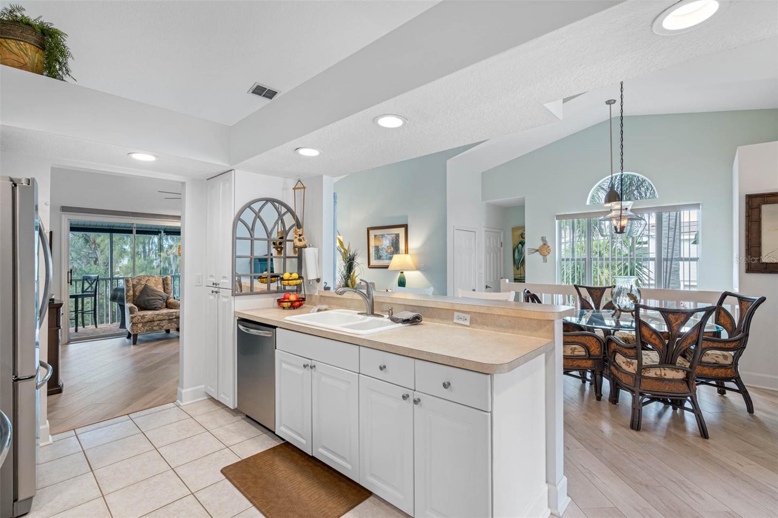 INDIAN TRACE - Residential