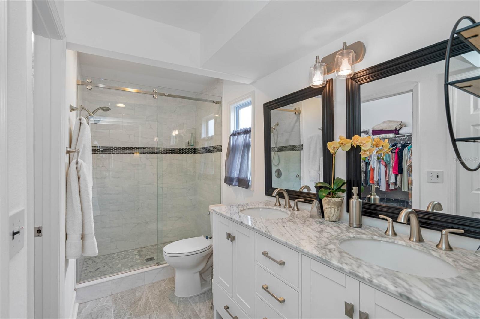 INDIAN TRACE - Residential