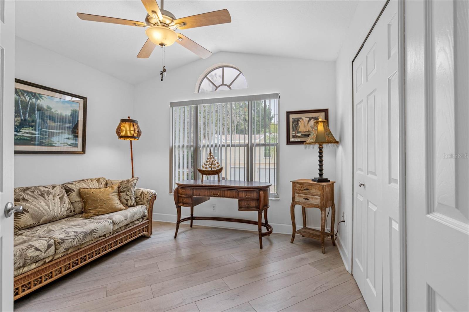 INDIAN TRACE - Residential