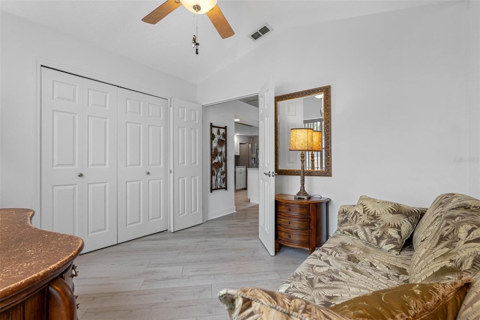 INDIAN TRACE - Residential