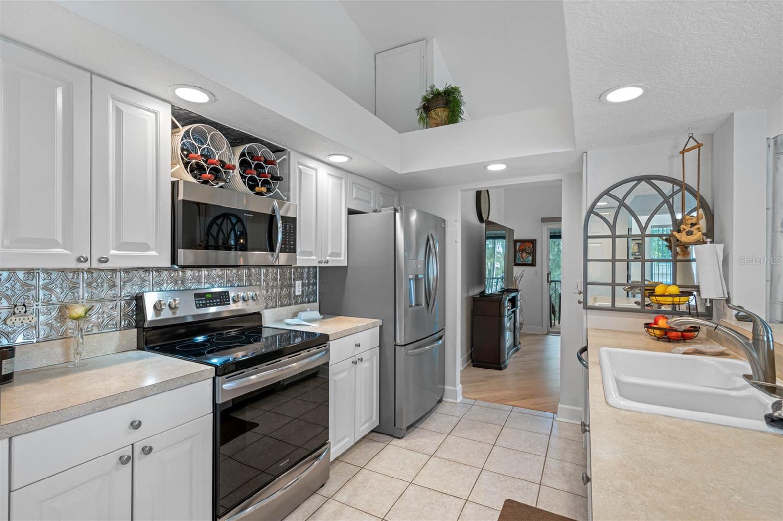 INDIAN TRACE - Residential