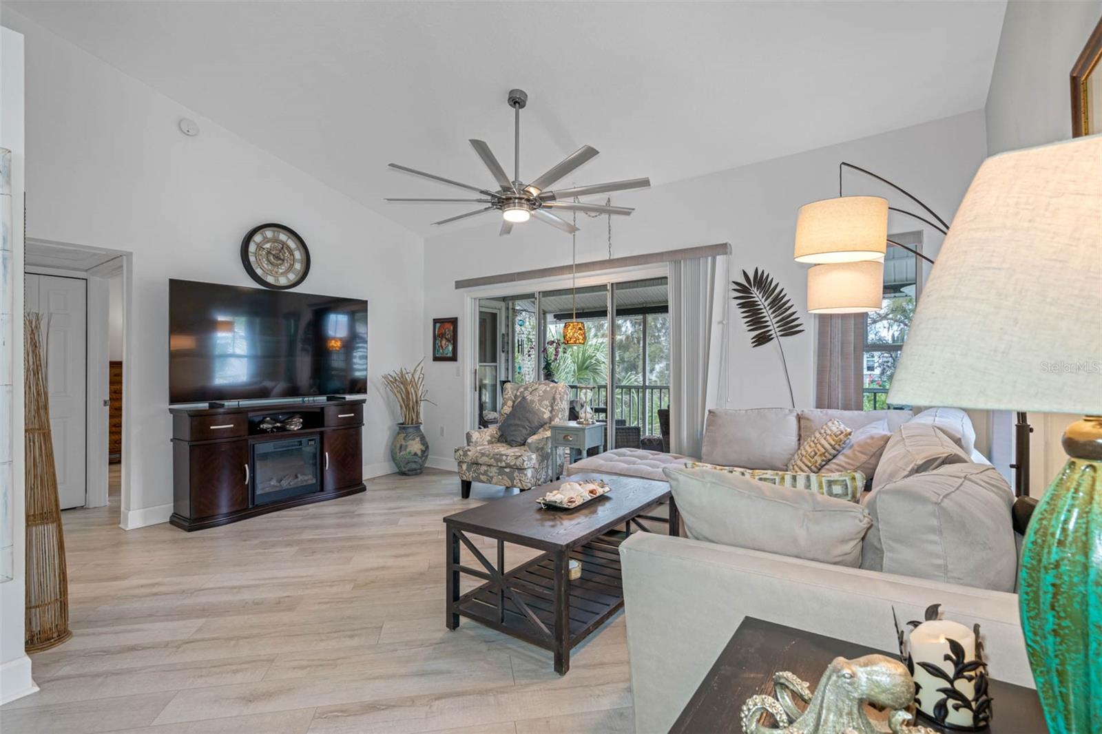 INDIAN TRACE - Residential