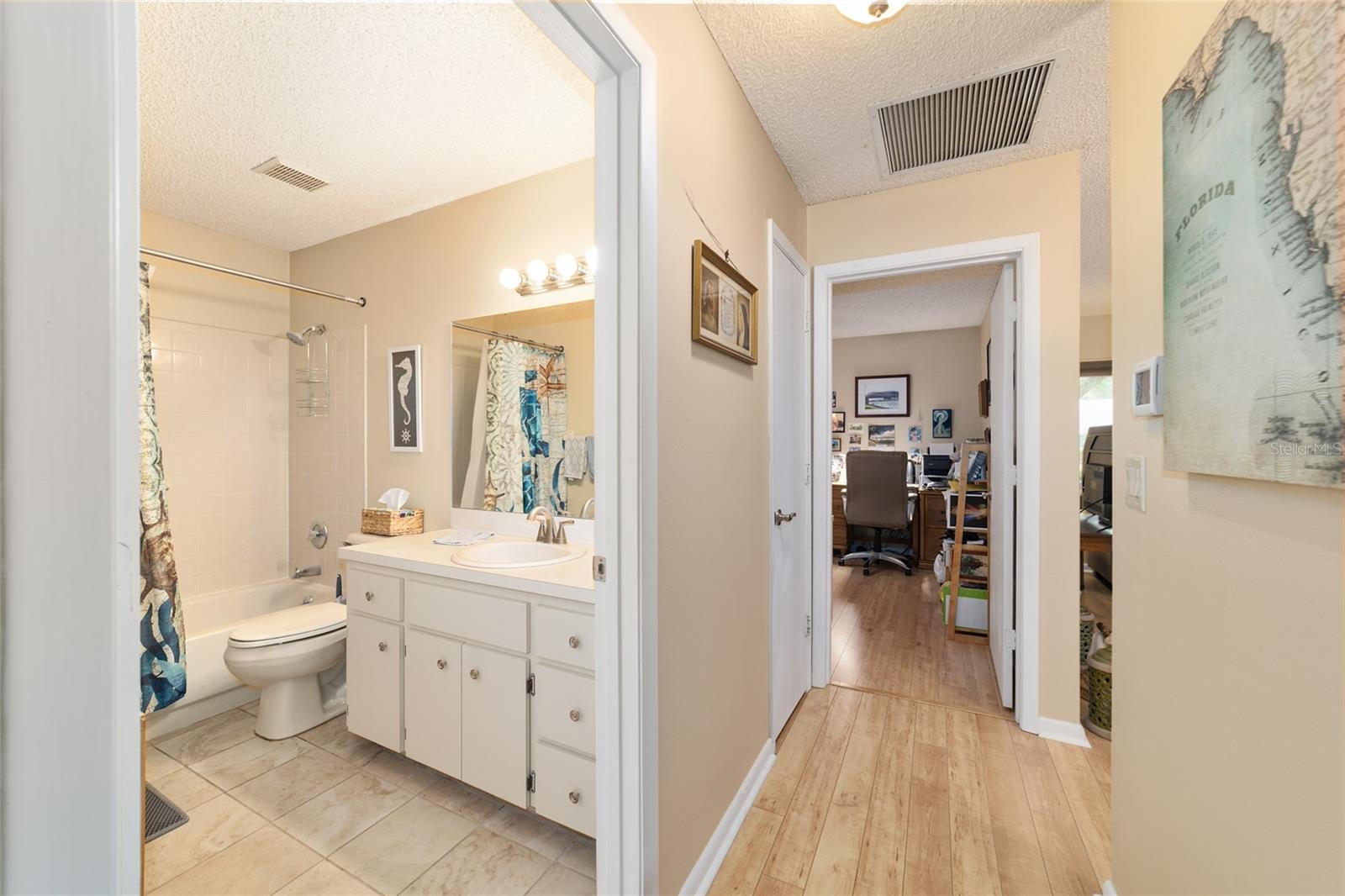 ON TOP OF THE WORLD - Residential