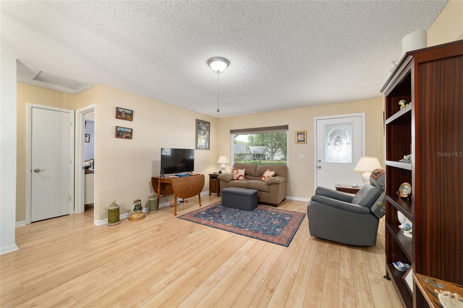 ON TOP OF THE WORLD - Residential