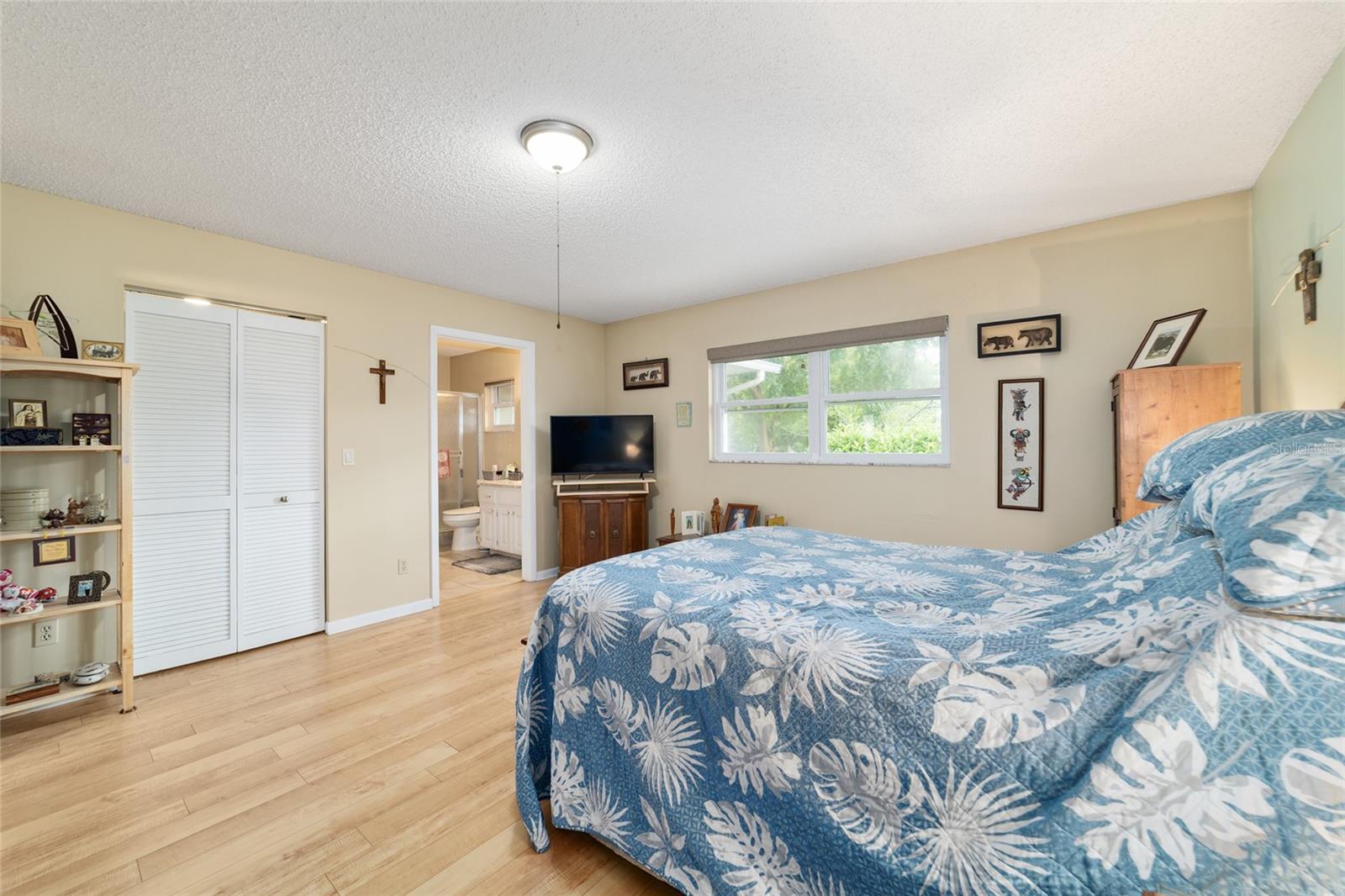 ON TOP OF THE WORLD - Residential