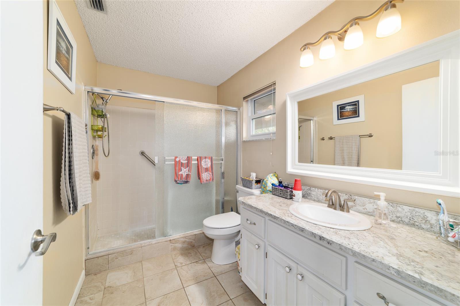 ON TOP OF THE WORLD - Residential