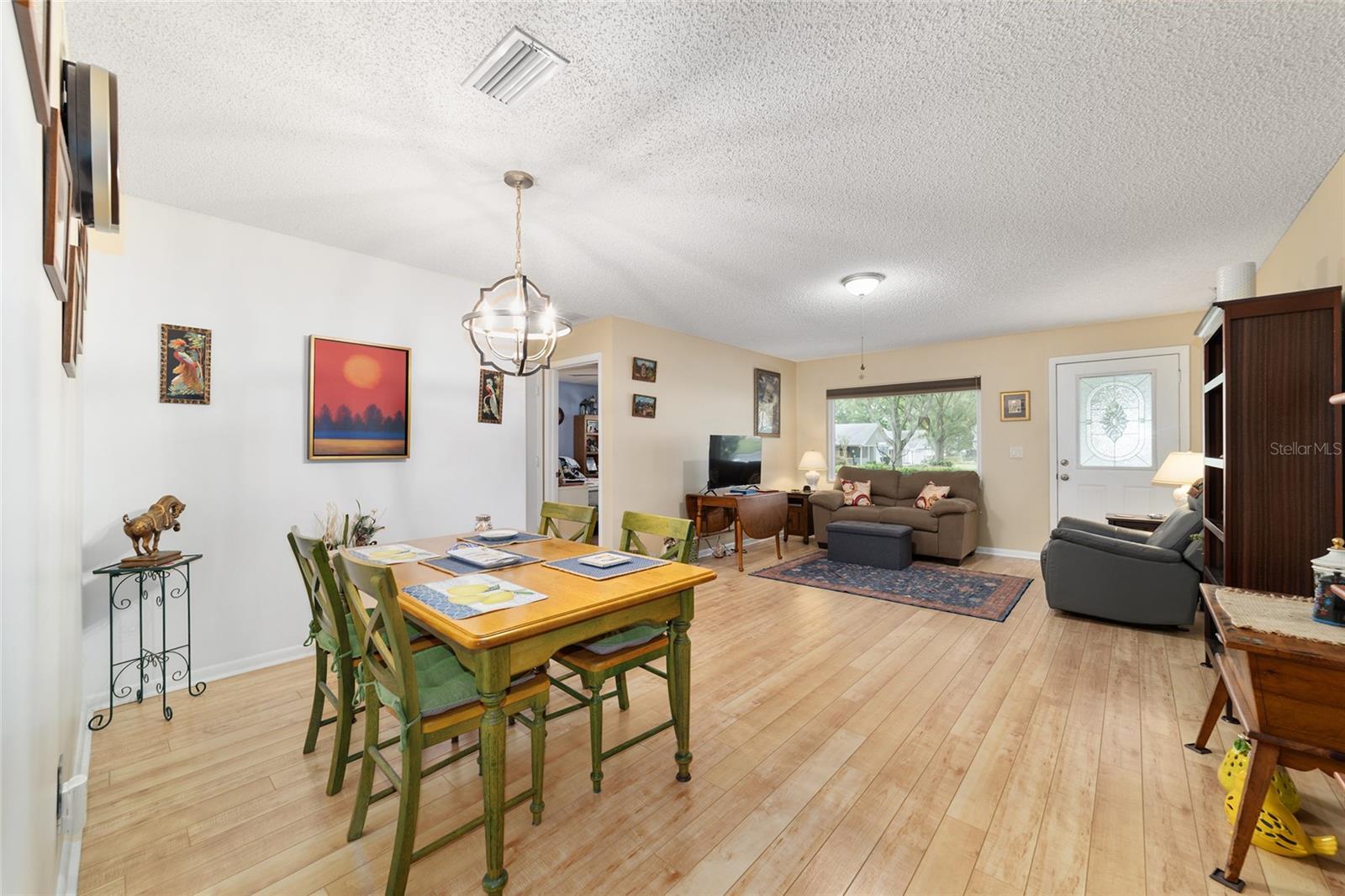 ON TOP OF THE WORLD - Residential