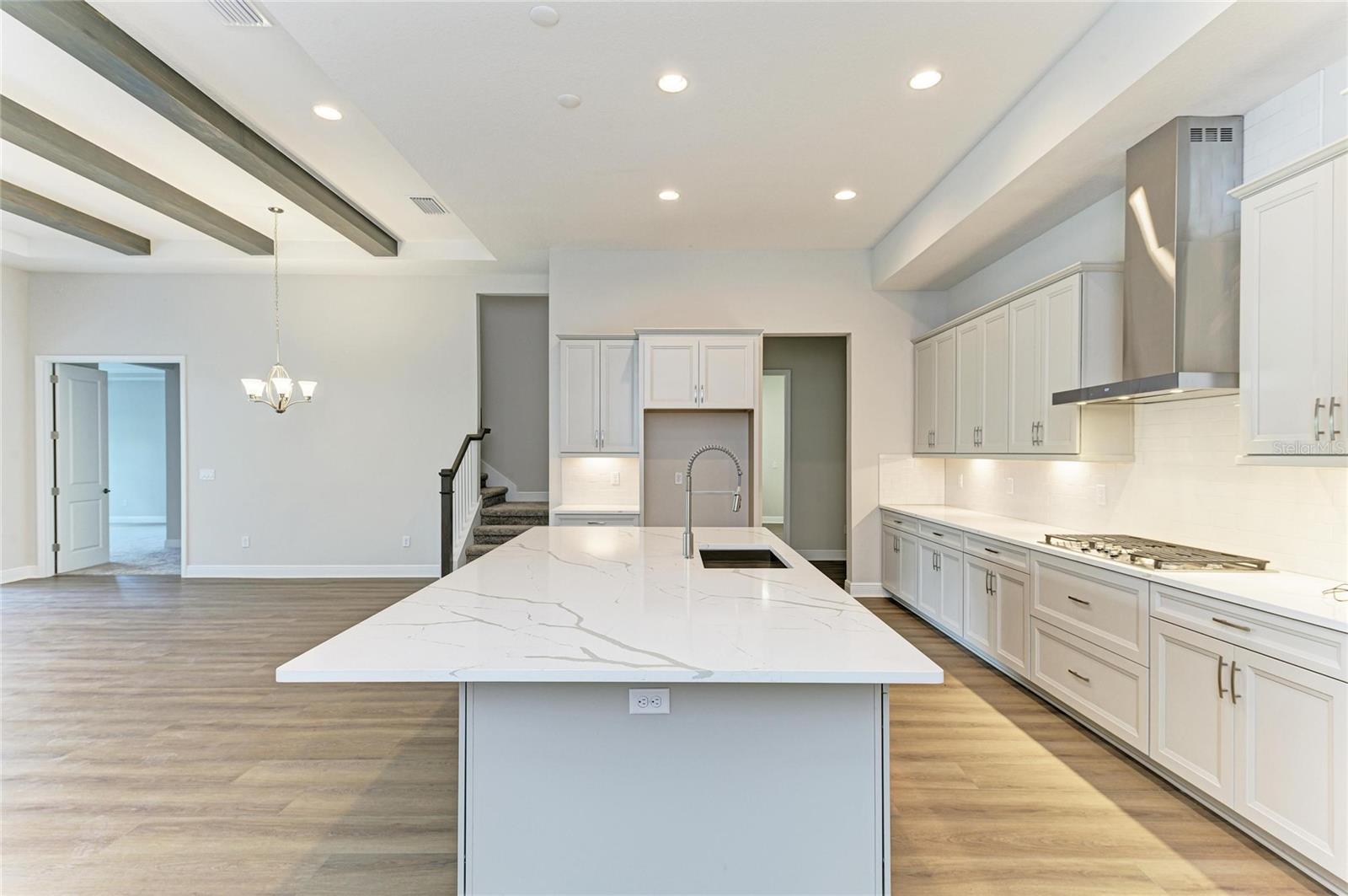 CRESTWOOD ESTATES - Residential