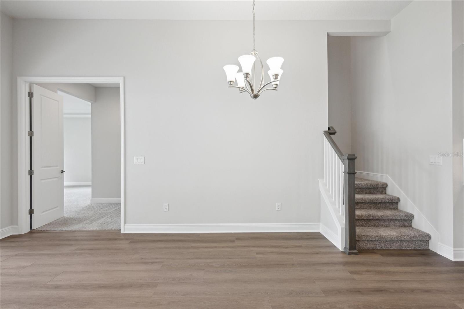 CRESTWOOD ESTATES - Residential