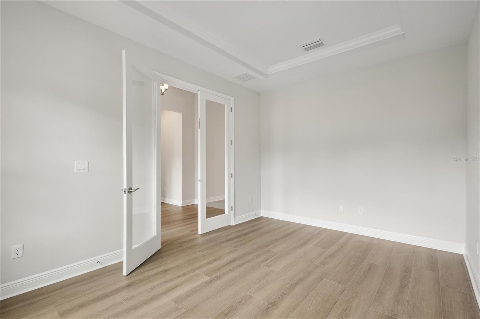 CRESTWOOD ESTATES - Residential