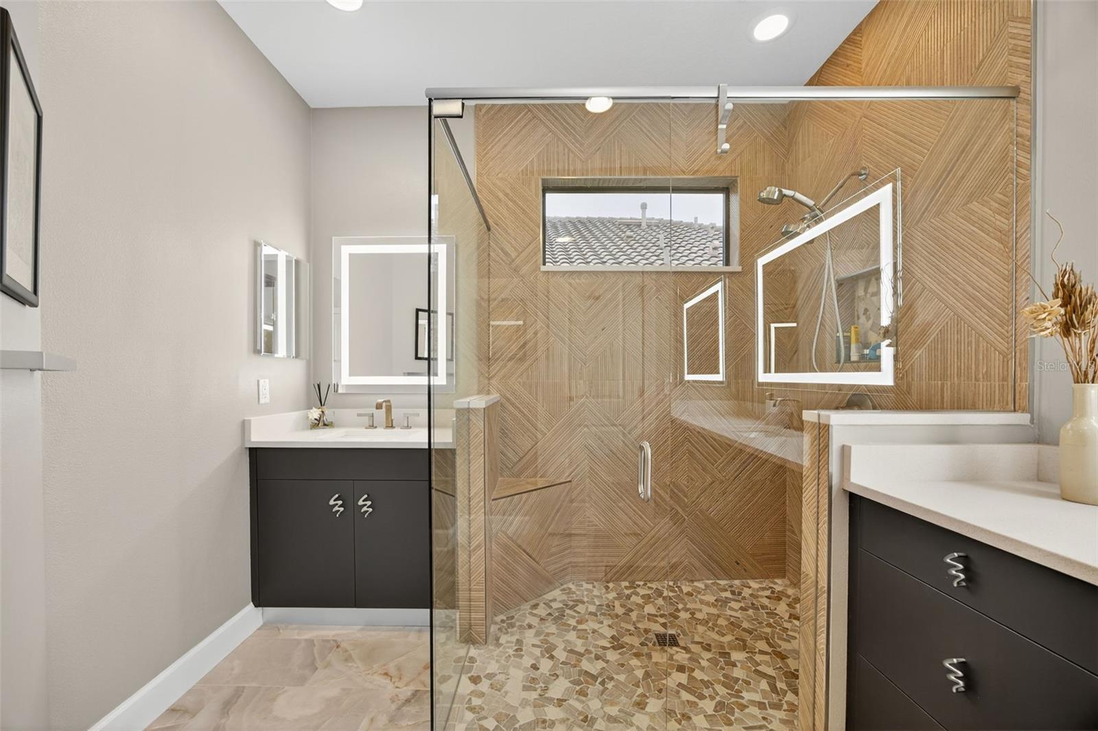 ESPLANADE PH III A,B,C,D,J&PART OF F - Residential