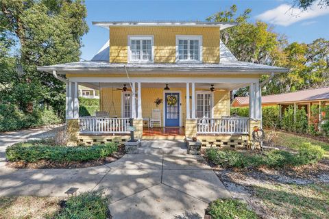 Photo of 932 N Mcdonald Street, Mount Dora, FL 32757 (MLS # G5108685)