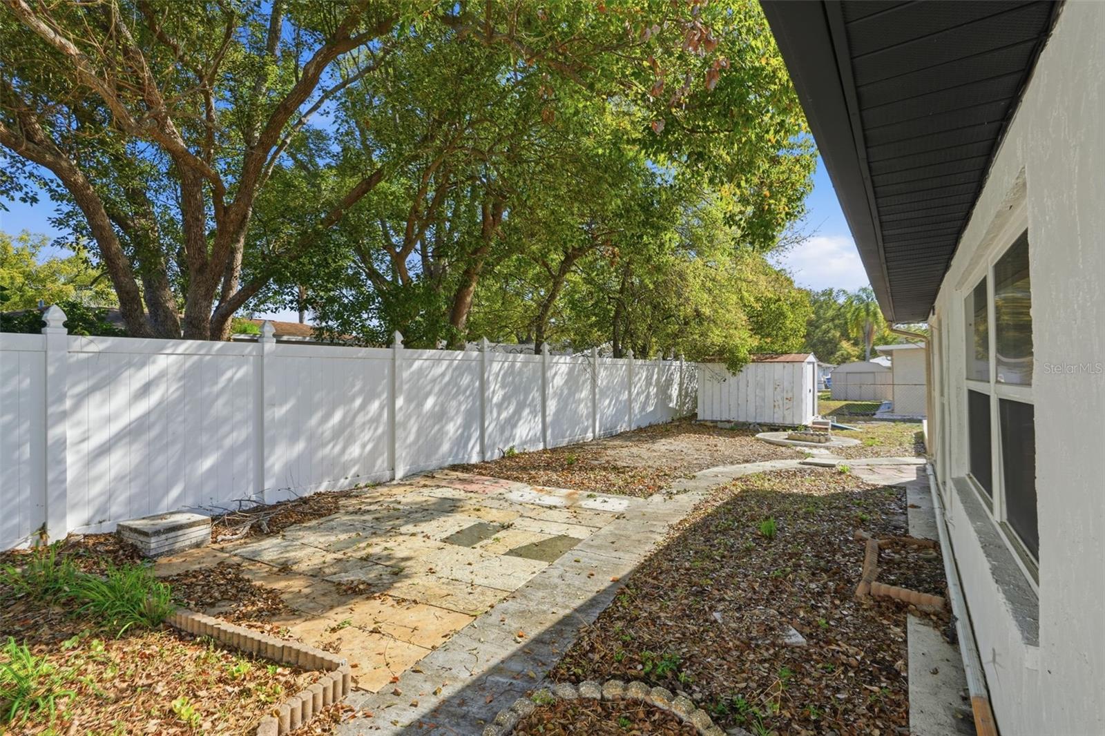 EMBASSY HILLS - Residential