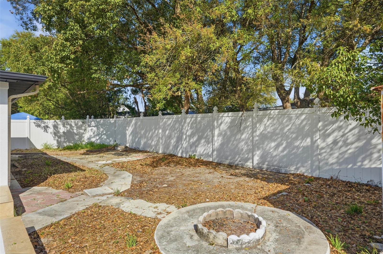 EMBASSY HILLS - Residential