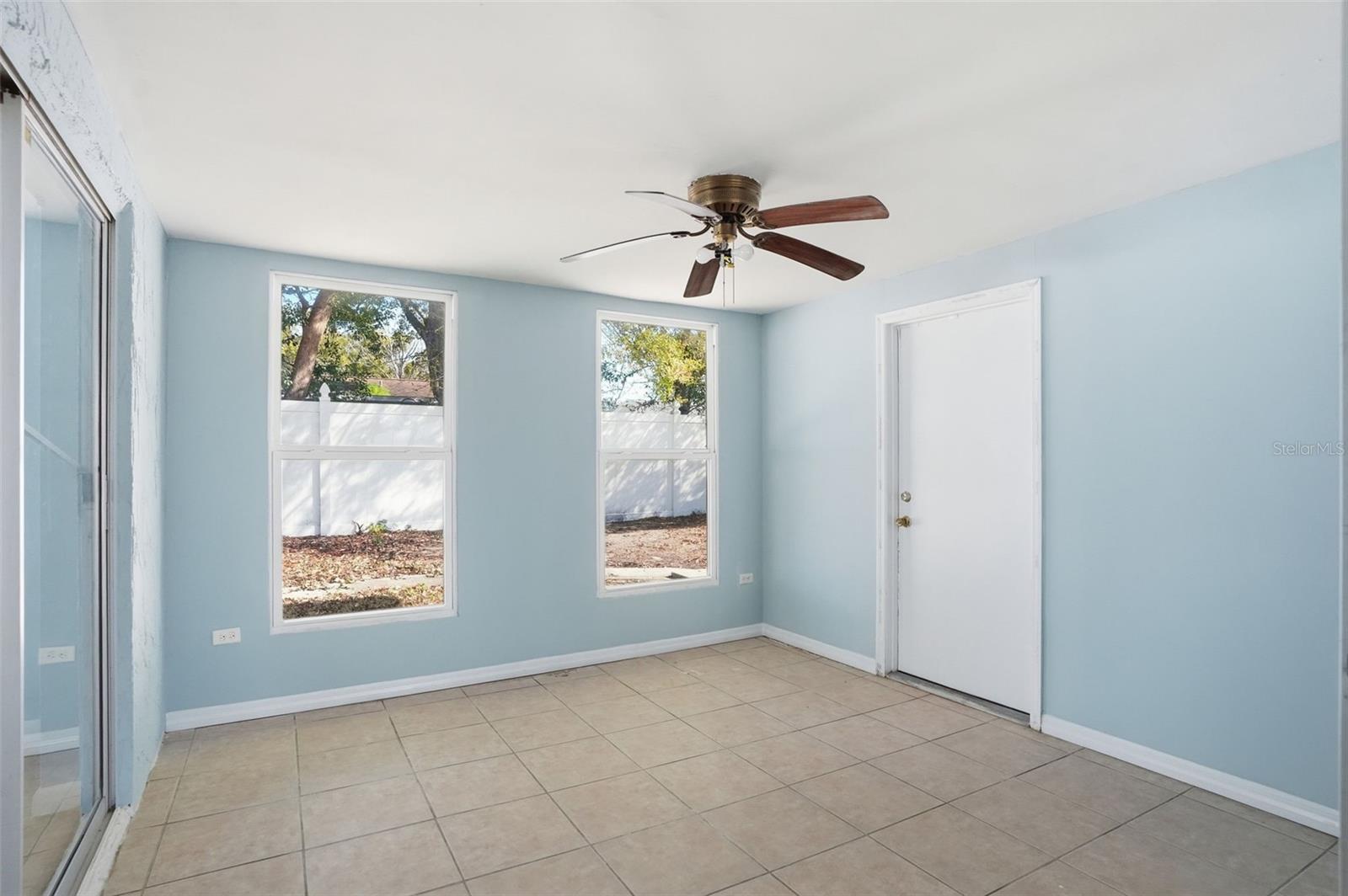 EMBASSY HILLS - Residential