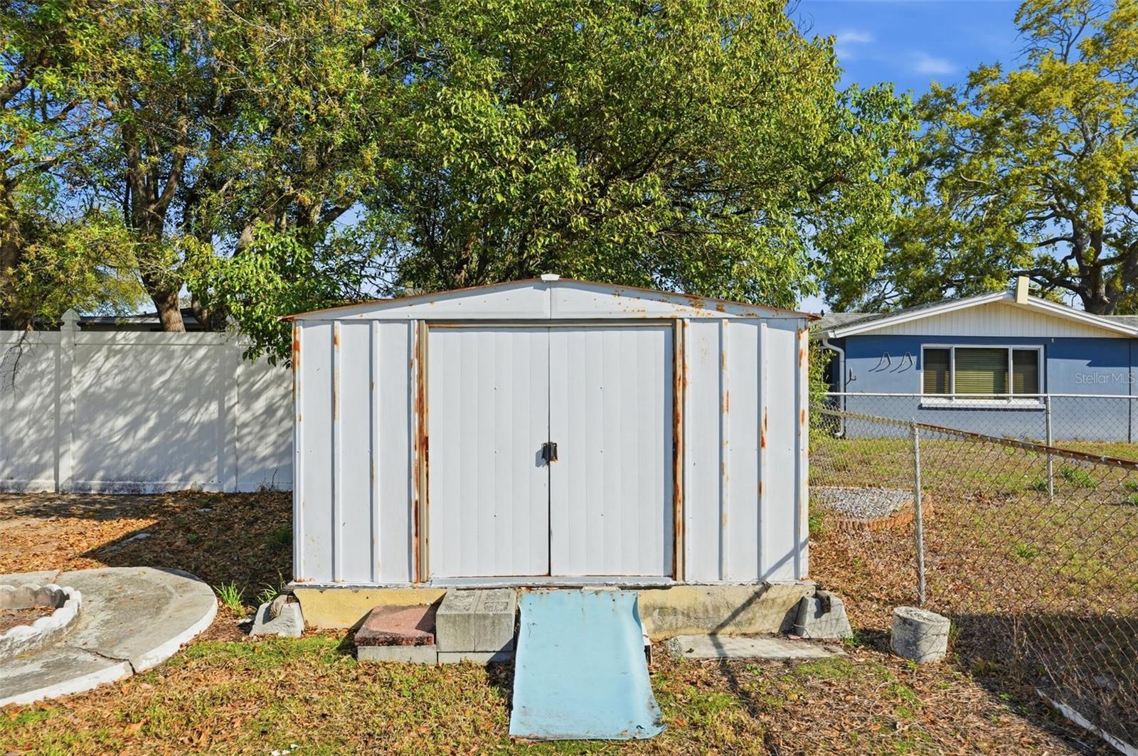 EMBASSY HILLS - Residential