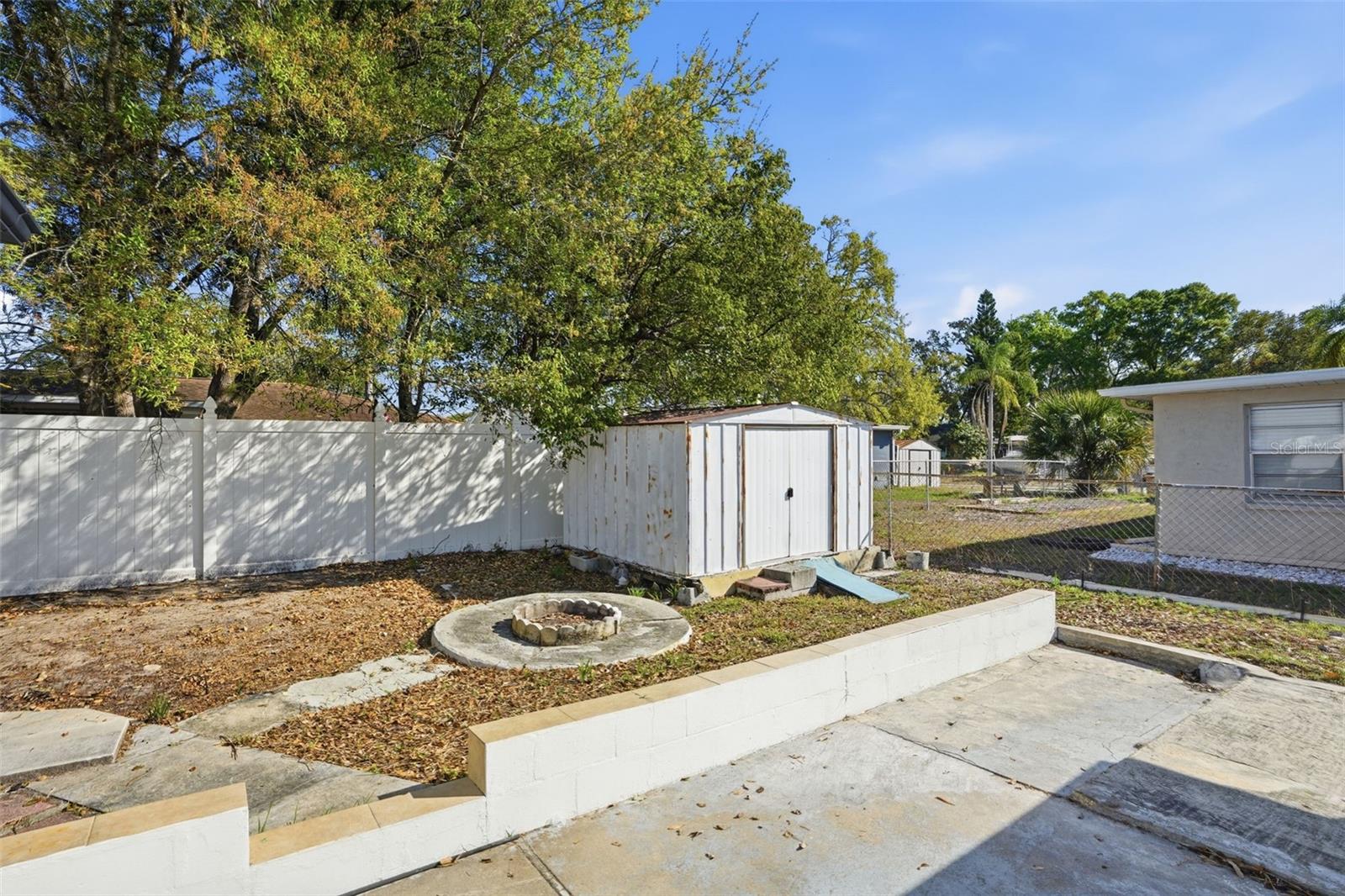 EMBASSY HILLS - Residential