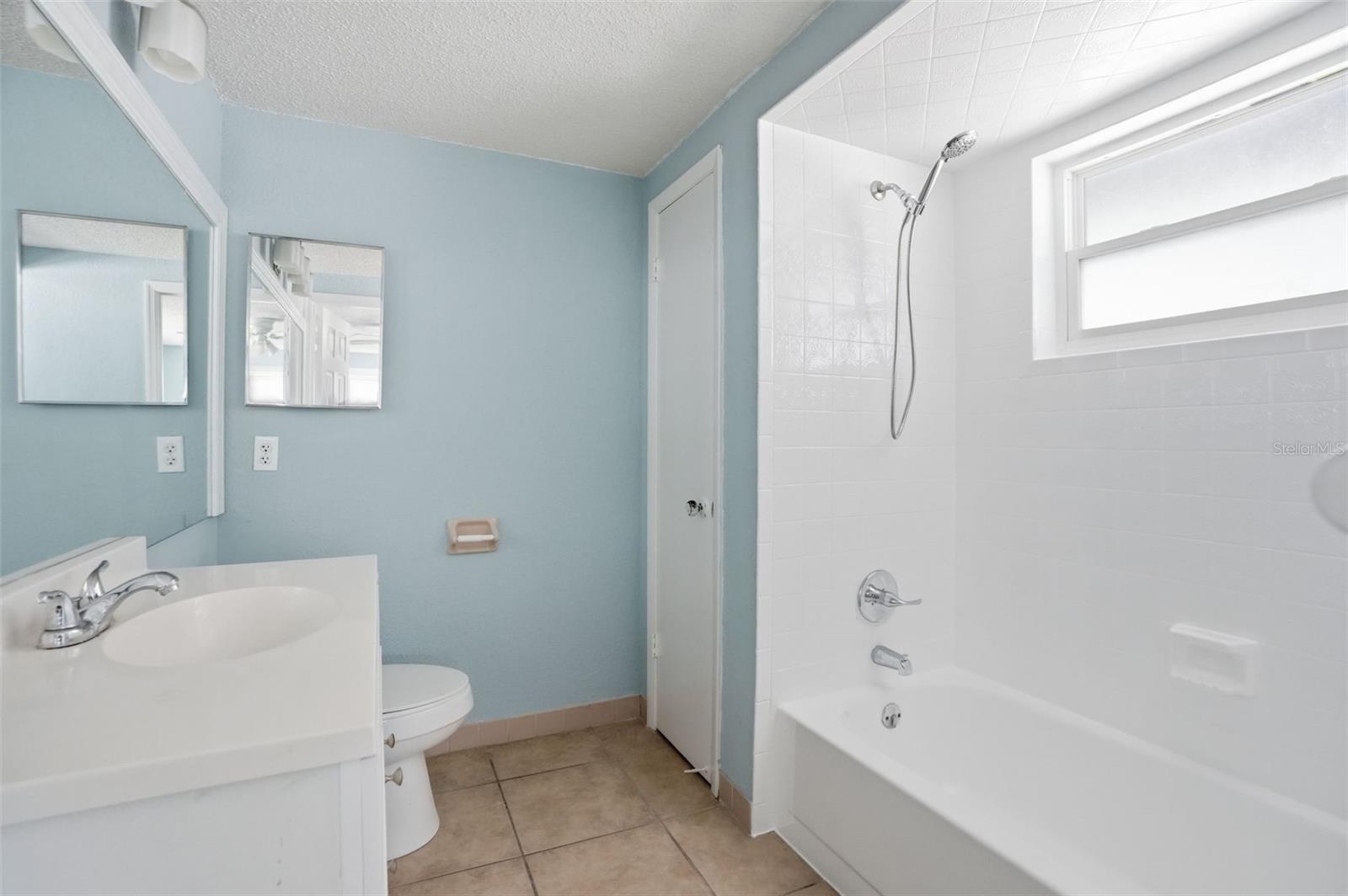 EMBASSY HILLS - Residential