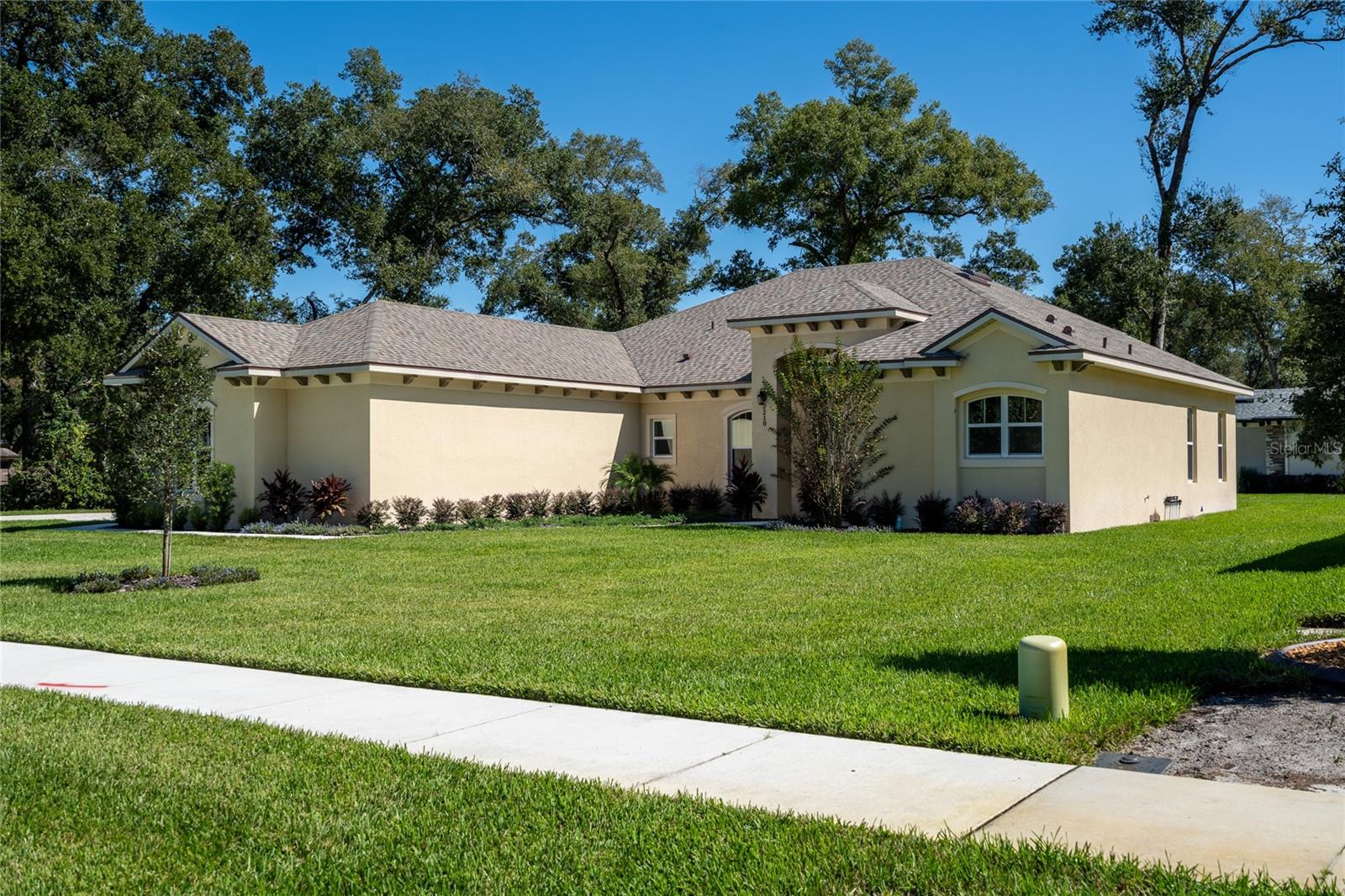 2210 S SPARKMAN AVENUE