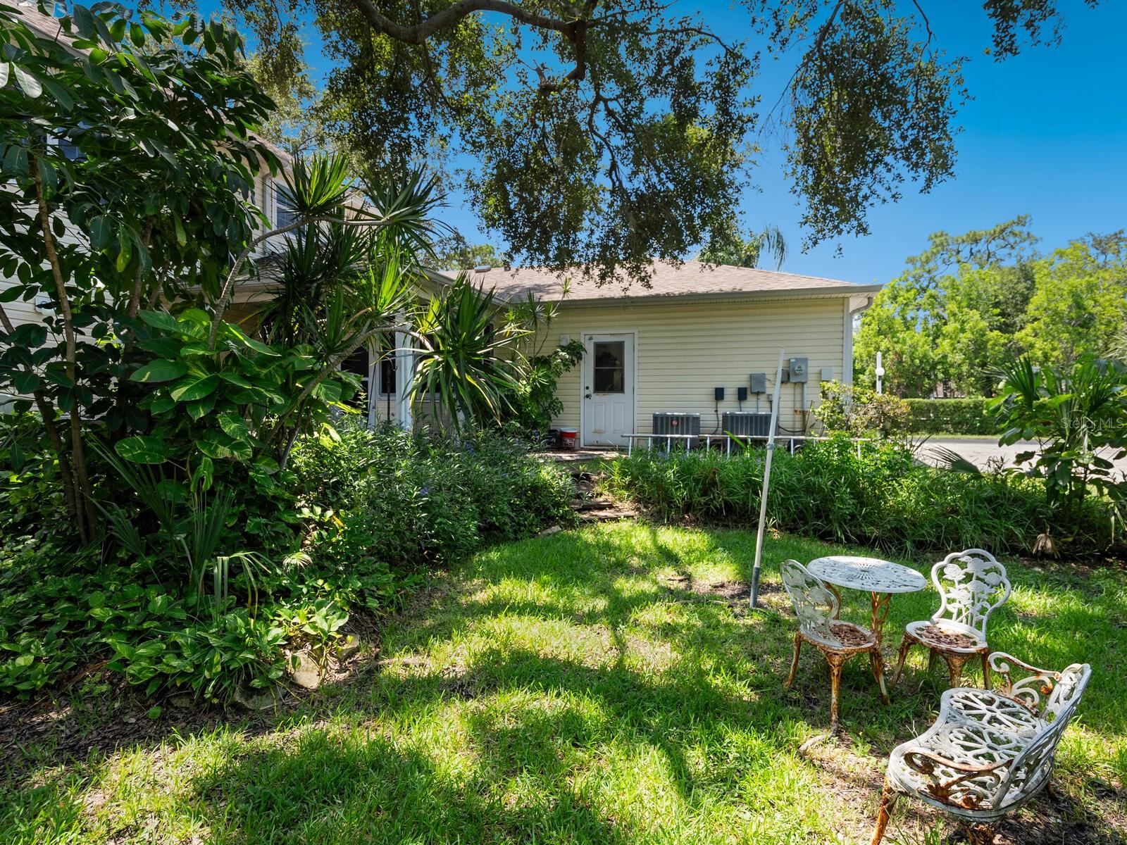 CAPE TOWN VILLAGE PH I - Residential