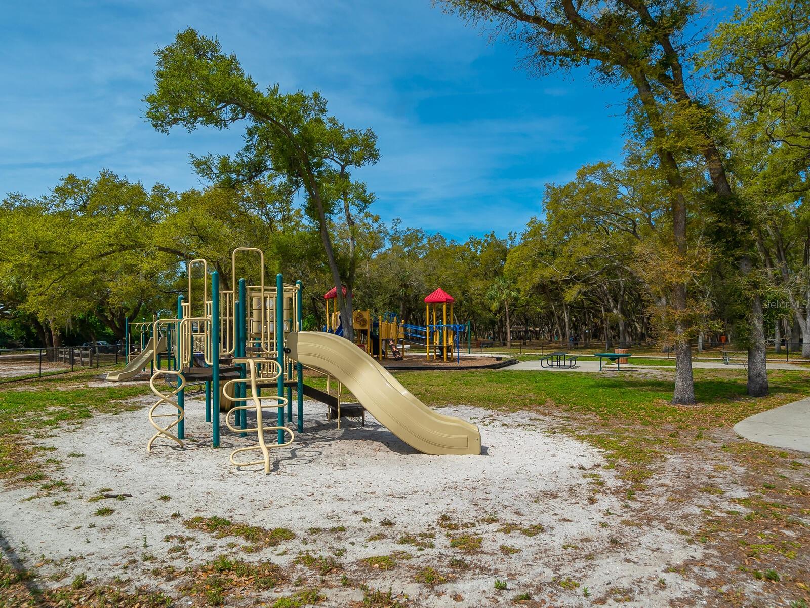 CAPE TOWN VILLAGE PH I - Residential