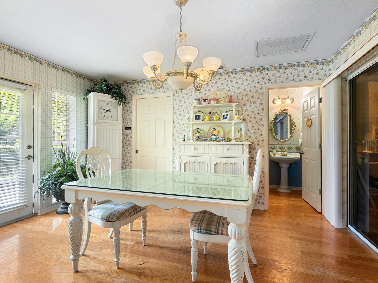 CAPE TOWN VILLAGE PH I - Residential