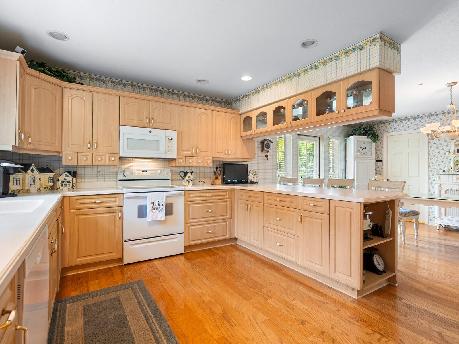 CAPE TOWN VILLAGE PH I - Residential