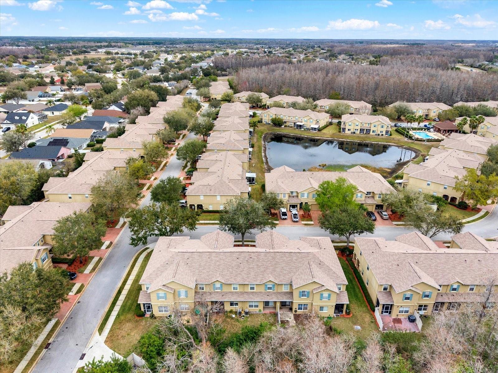 BALLANTRAE VILLAGE 01 - Residential