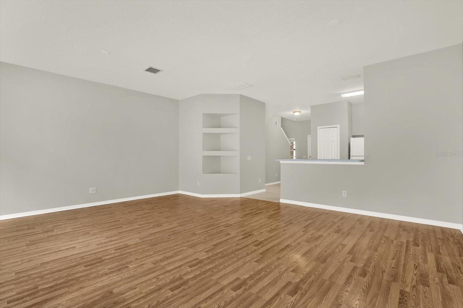 BALLANTRAE VILLAGE 01 - Residential