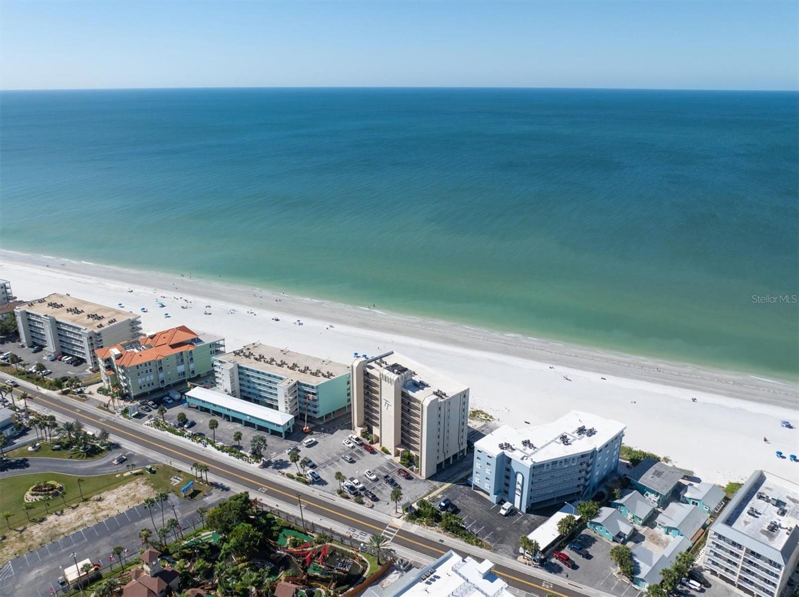 TAHITIAN TOWERS CONDO - Residential