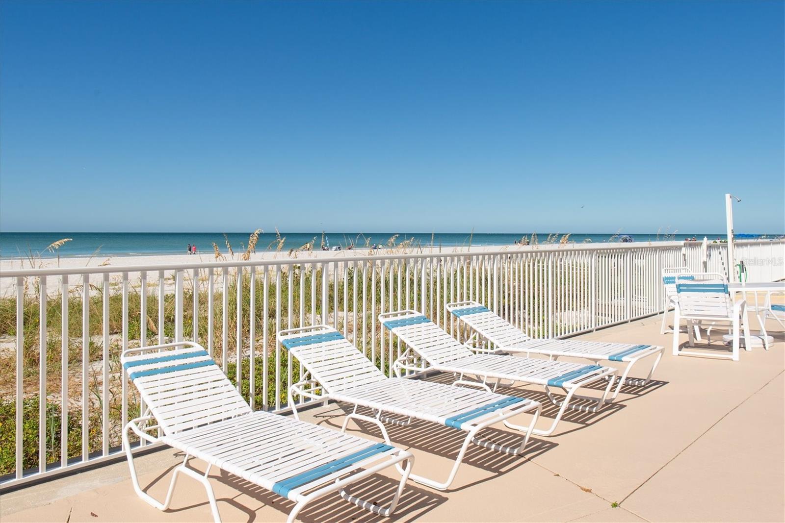 TAHITIAN TOWERS CONDO - Residential