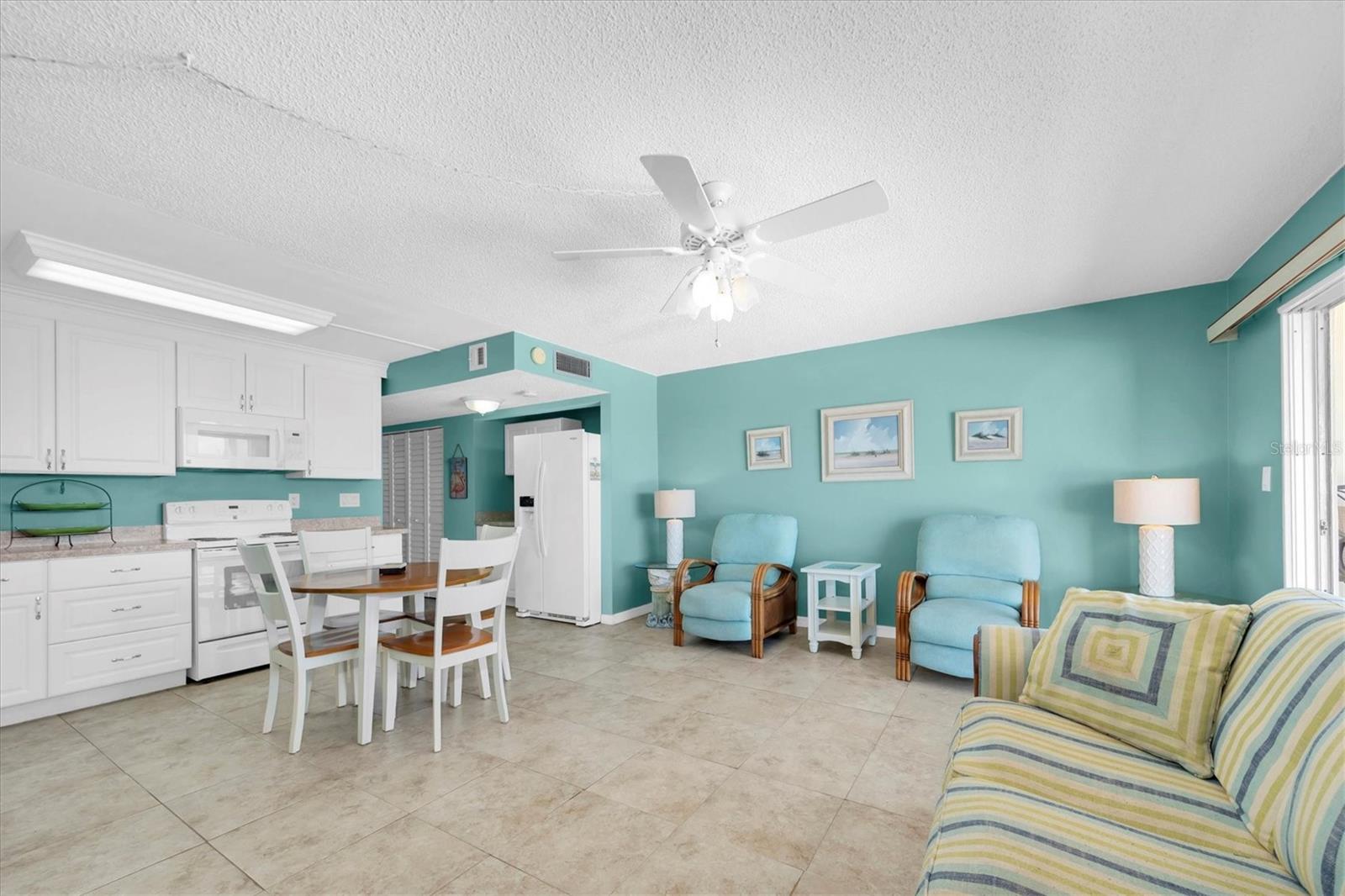 TAHITIAN TOWERS CONDO - Residential