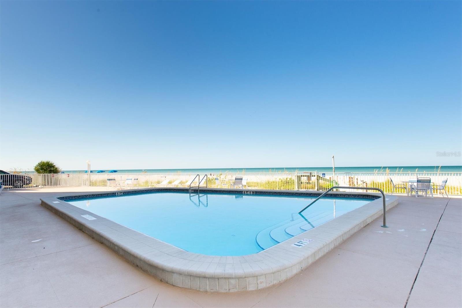 TAHITIAN TOWERS CONDO - Residential